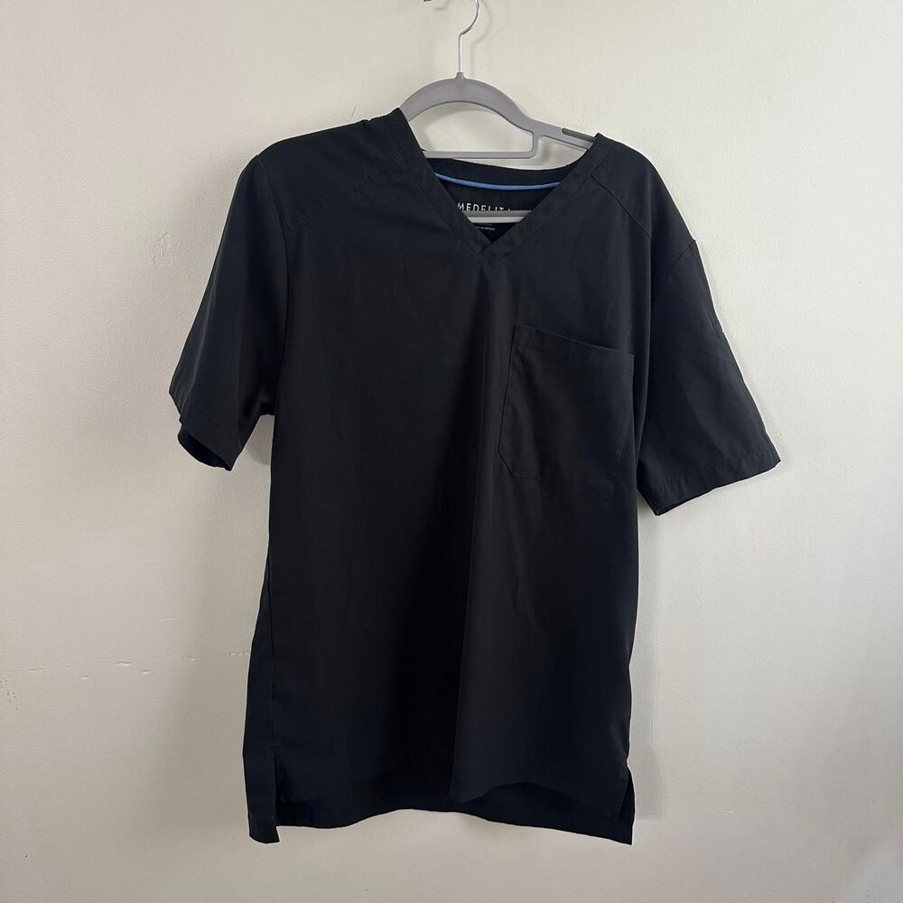 Medelita Men's Black Scrub Top